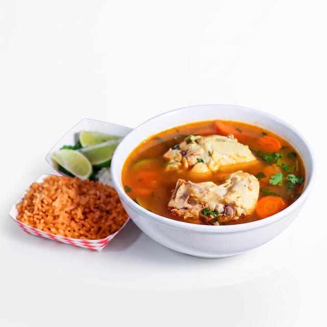 Caldo de Pollo.